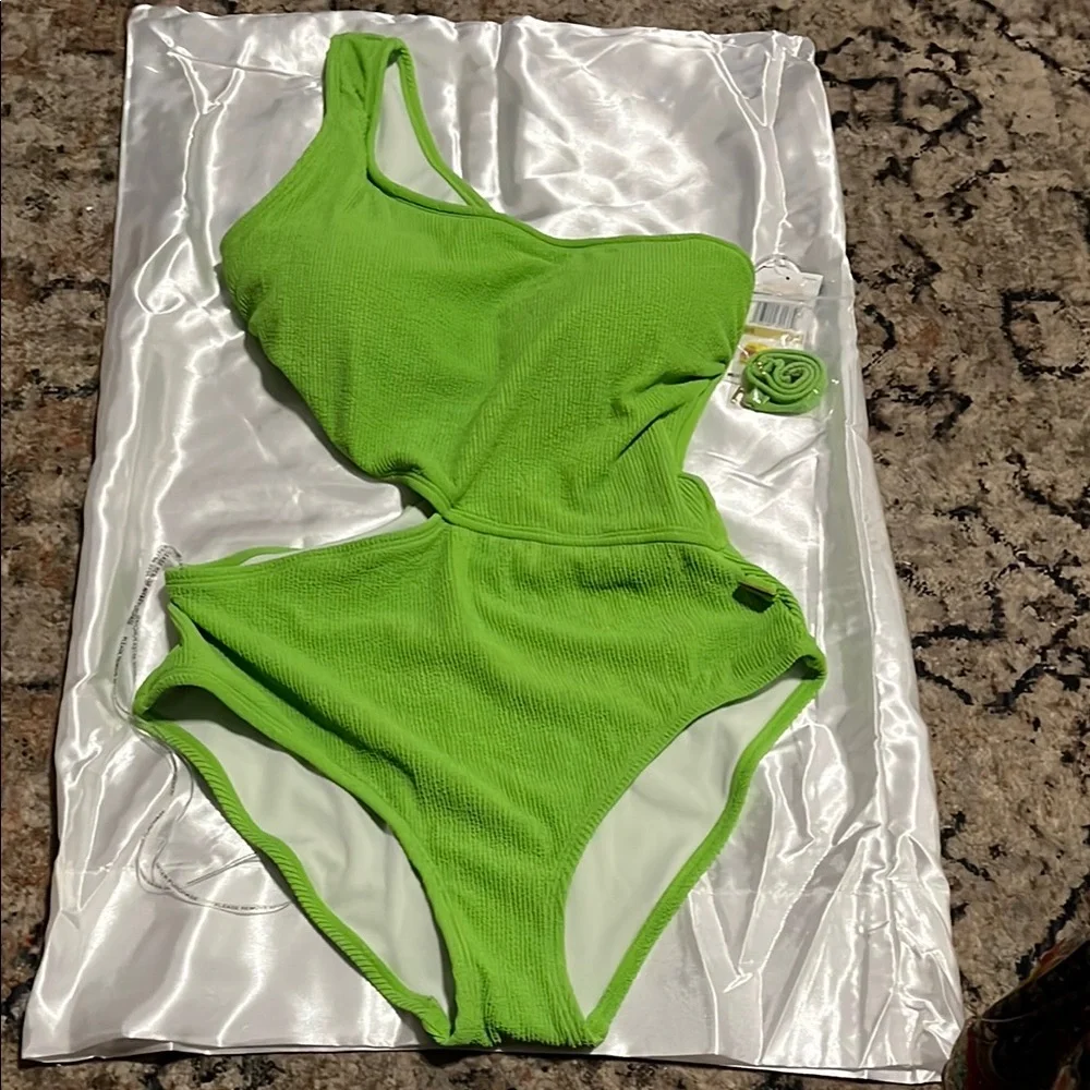 MICHAEL Michael Kors One-Shoulder Side-Cutout Swimsuit Size 14 - Picture 1 of 8